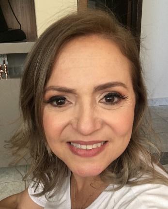 Profa. Dra. Mirela Lopes de Figueiredo