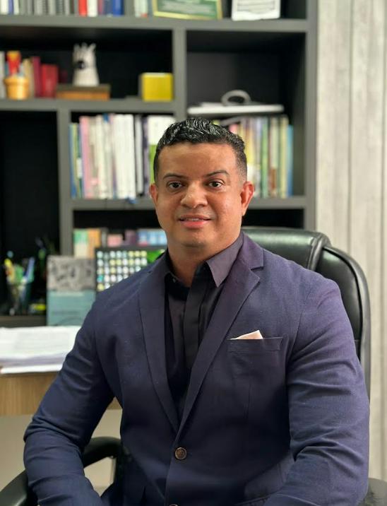 Prof. Dr. Ricardo Otávio Maia Gusmão